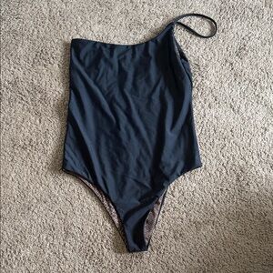 Acacia Avalon black small